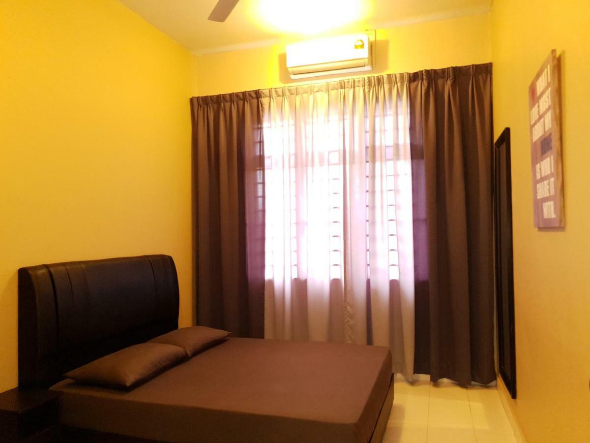 Lindanazri Homestay Mitc Melaka Exterior foto