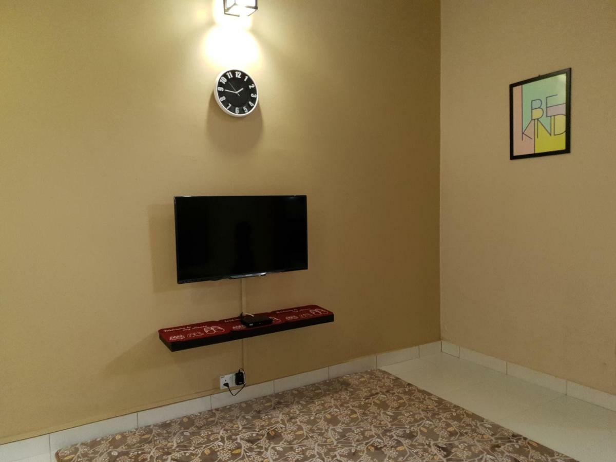 Lindanazri Homestay Mitc Melaka Exterior foto